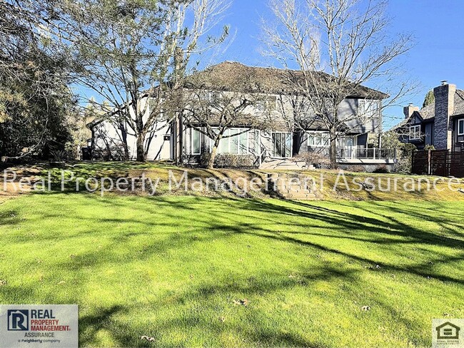 Building Photo - ** PRICE REDUCED! **Stunningly beautiful l...