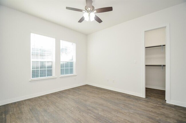 Building Photo - 6514 Fraser Pt Ct