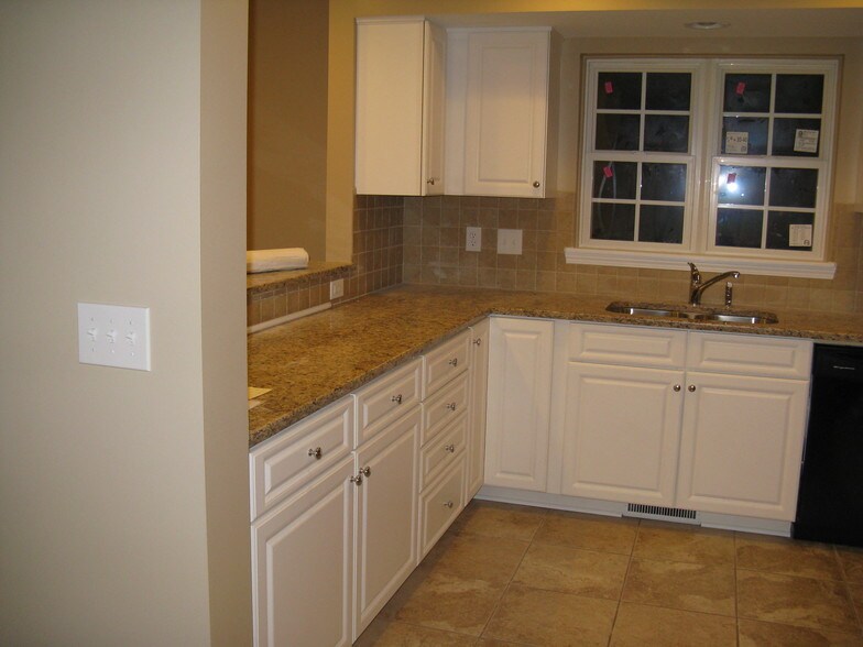 Building Photo - 1551 Glenn Ave