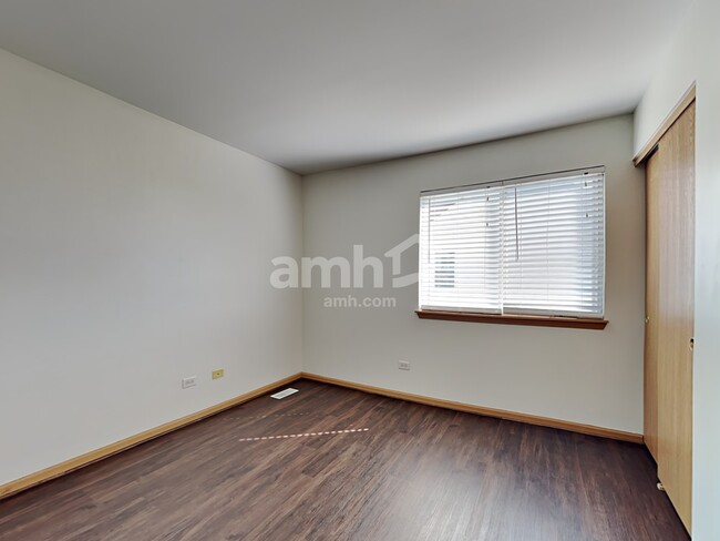 Building Photo - 20501 Kingsbrook Drive