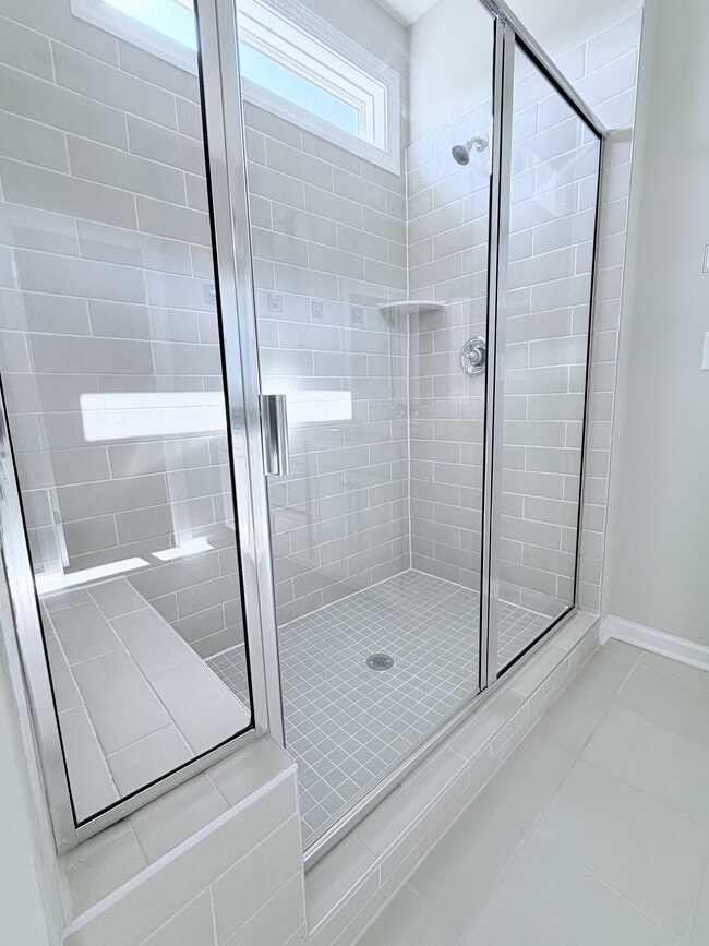 Building Photo - 939 Haybeck Ln