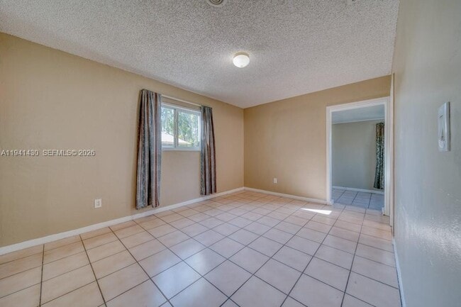 Building Photo - 12220 NE Miami Pl