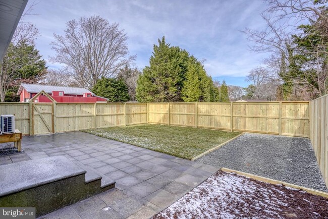 Building Photo - 35617 Airport Rd