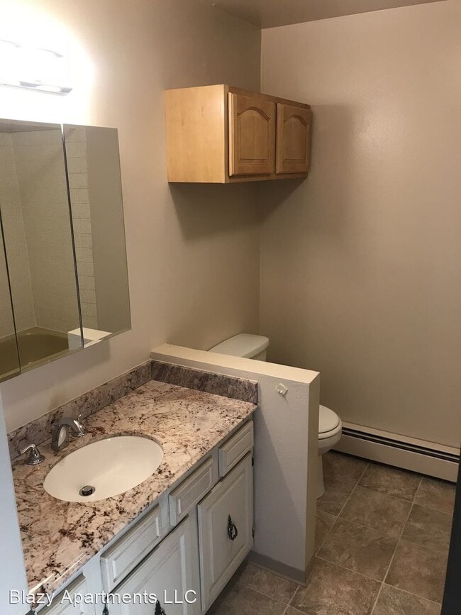 Building Photo - 154 S Binkley St