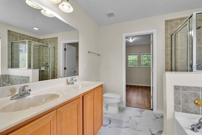 Building Photo - 1037 Sailing Bay Dr