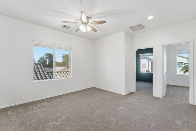 Building Photo - Beautiful 3-bedroom, 2-bathroom residence in the lively city of Mesa, Arizona!