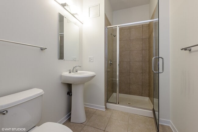 Building Photo - 757 N Orleans St