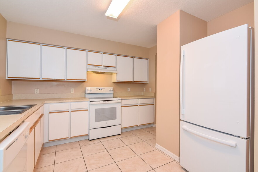 Building Photo - 12118 Feldwood Creek Ln