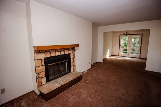 Building Photo - 4208 Foxfire Ct