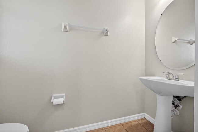 Building Photo - 14239 Avenue of the Groves