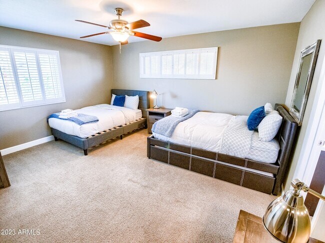 Building Photo - 2301 N 81st Pl