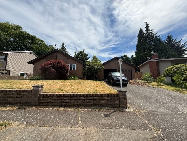 Building Photo - Bright & Beautiful 3-Bedroom Beaverton Home with A/C, Washer & Dryer, and Tons of Storage!