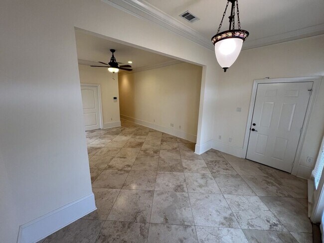 Building Photo - Elegant Two-Story Home with Outdoor Kitchen in Desirable Shadows Lake