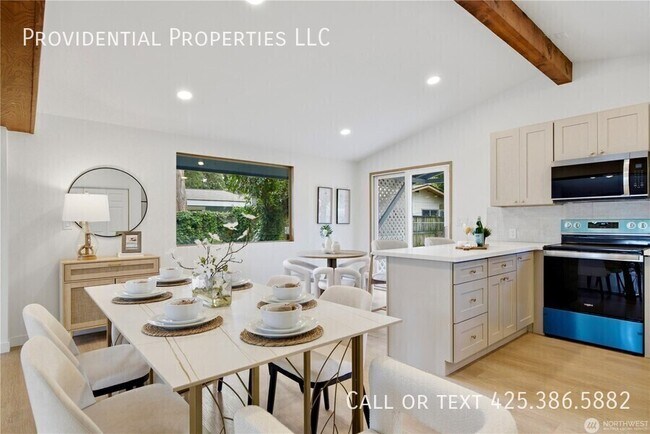 Building Photo - 527 N 200th St