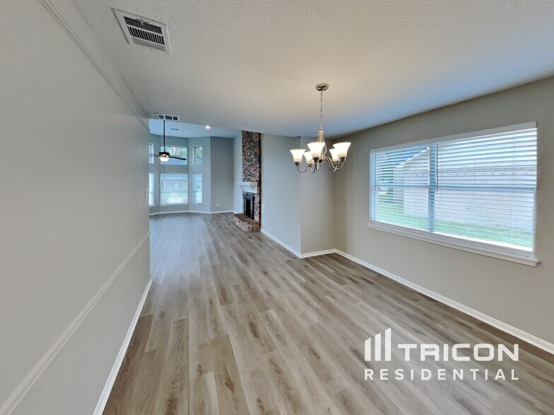 Building Photo - 5711 Kiowa Timbers Dr