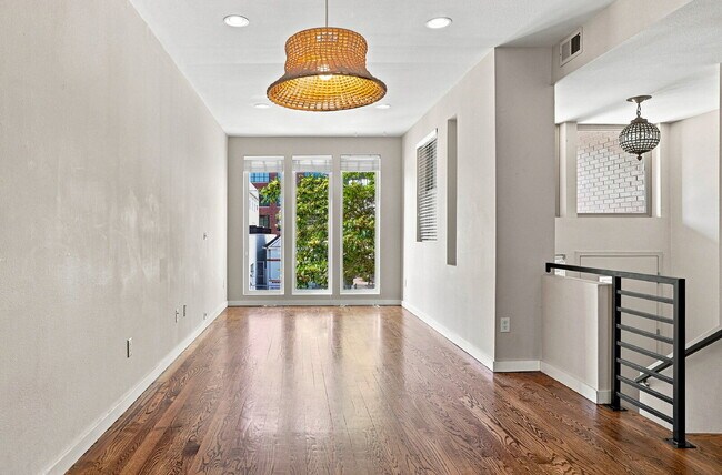 Building Photo - $4,015.95 with $300 Off The First Month's Rent, 3 Beds - 3.5 Baths, Single-Family Home in Denver ...