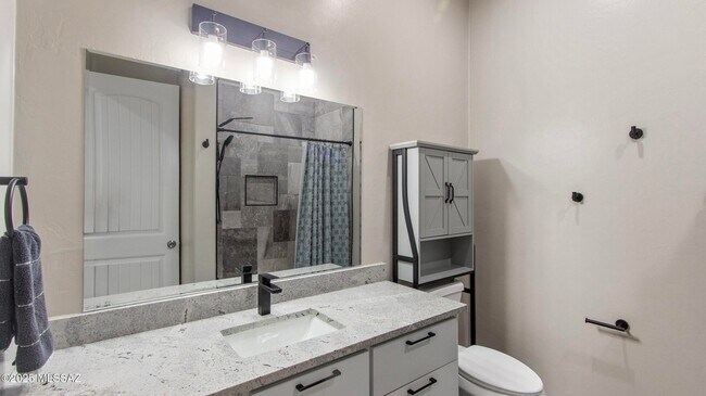 Building Photo - 1251 Avenida Gandara