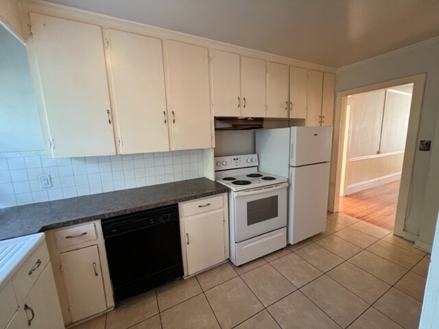 Building Photo - 1425 W Academy St