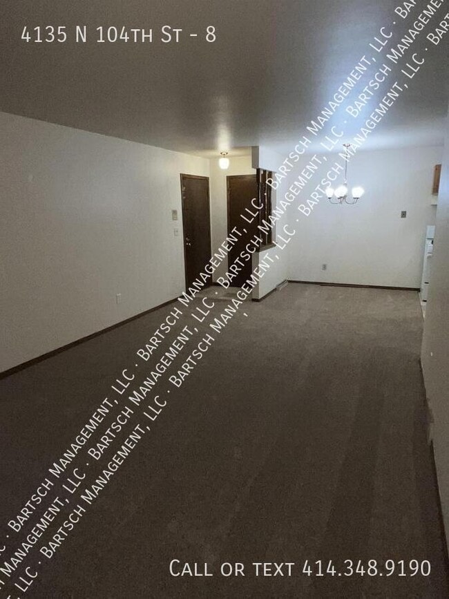 Building Photo - 4135 N 104th St