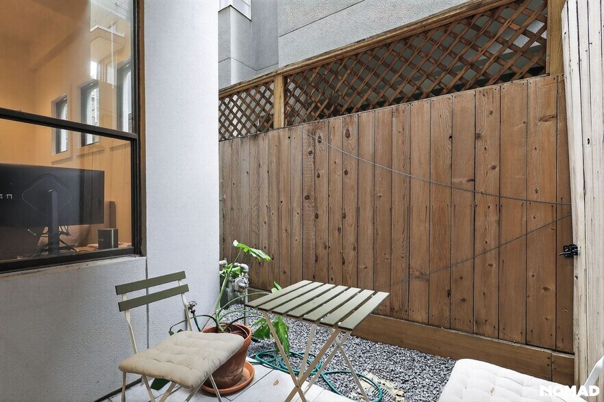 Building Photo - 2225 Hopkins St