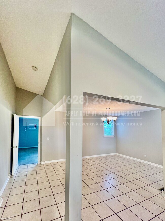 Building Photo - 3 br, 2 bath House - 2405 Melbourne Dr -
