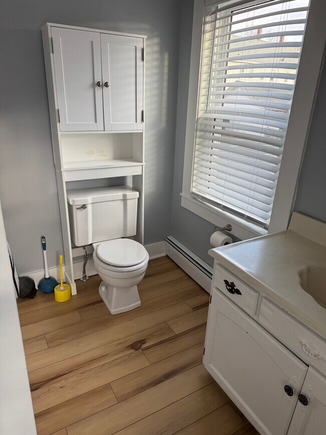 bath room - 55 A Thorndike