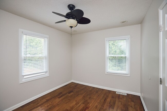 Building Photo - Super cute East Atlanta home with secluded...