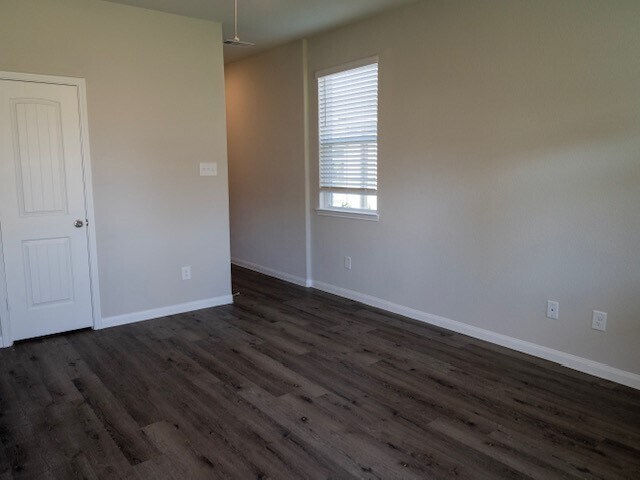 Building Photo - 2533 Sturgeon Wy