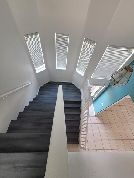 Building Photo - 5926 Silver Trace Ct