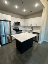 Building Photo - 600 12th Ave S