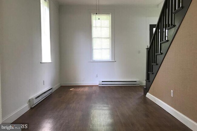 Building Photo - 2472 Waynesboro Pike