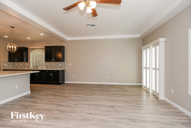 Building Photo - 9826 Smokey Moon St