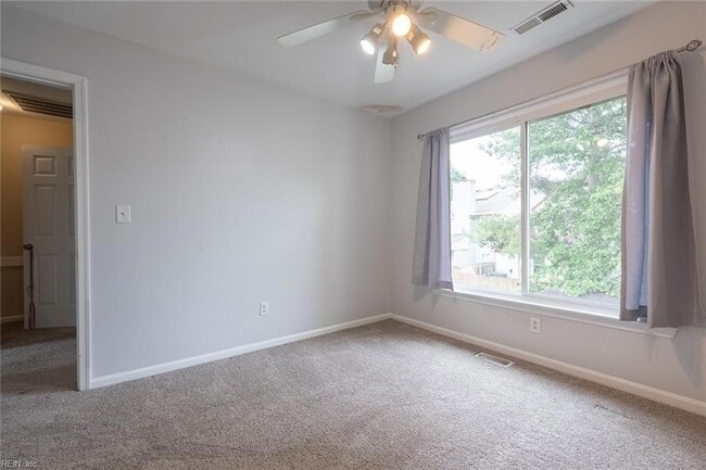 Building Photo - 420 Rennie Ct