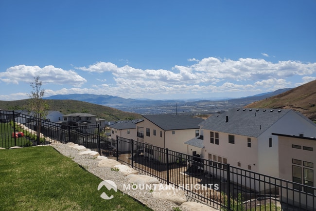 Building Photo - 5615 Valley View Rd