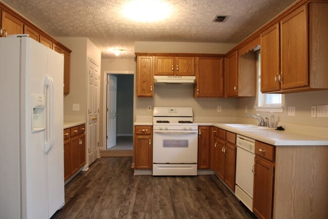 Building Photo - Home for rent in Prattville