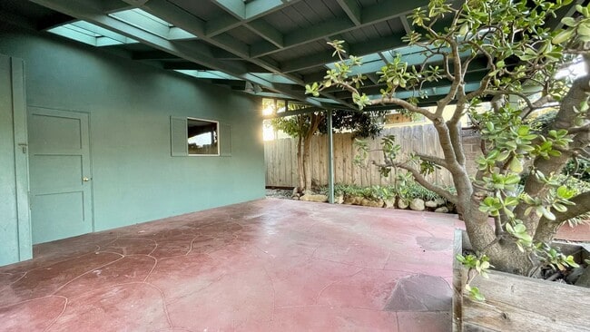 Building Photo - Classic San Luis 3 Bedroom 2 Bath House in Ferrini Heights
