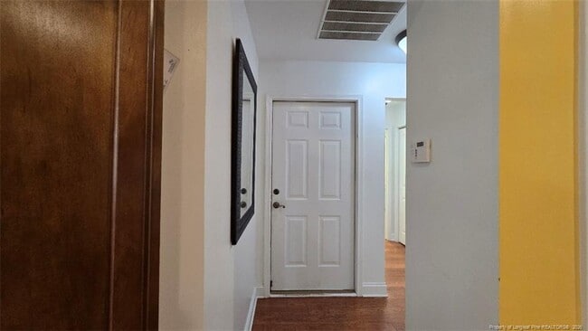 Building Photo - 127 Nandina Ct