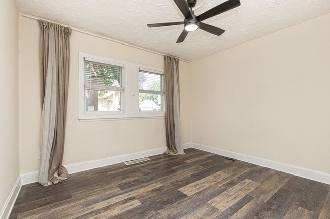 Building Photo - 1209 S Randolph St