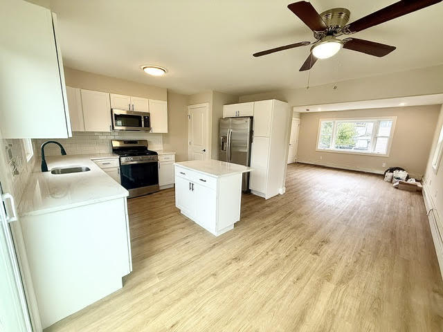 Building Photo - 32 Cos Cob Ave