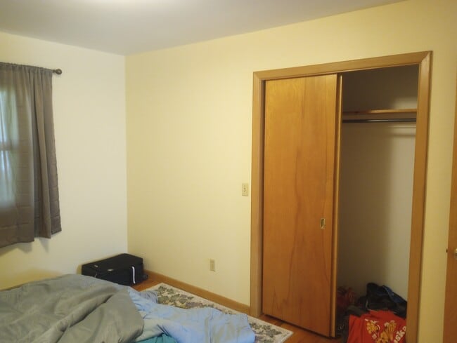 Bedroom - 107 S Glen St