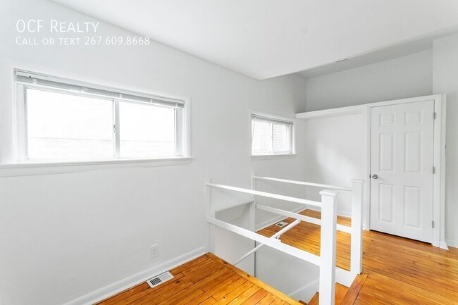 Building Photo - 1516 Addison St