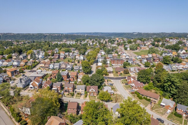Building Photo - Stunning 4 bedroom home in McKeesport available July 1!