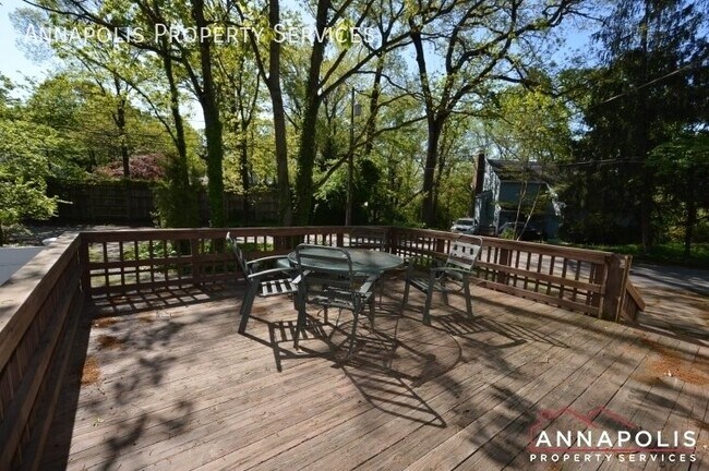 Building Photo - 556 Arundel Dr