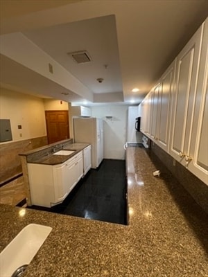 Building Photo - 373 Highland Ave