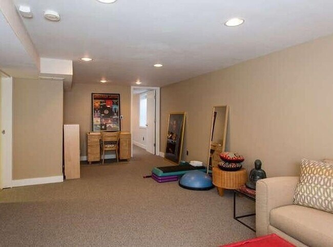 Building Photo - 4 Bed 3 Bath Home In North Boulders Catalpa Park Neighborhood!