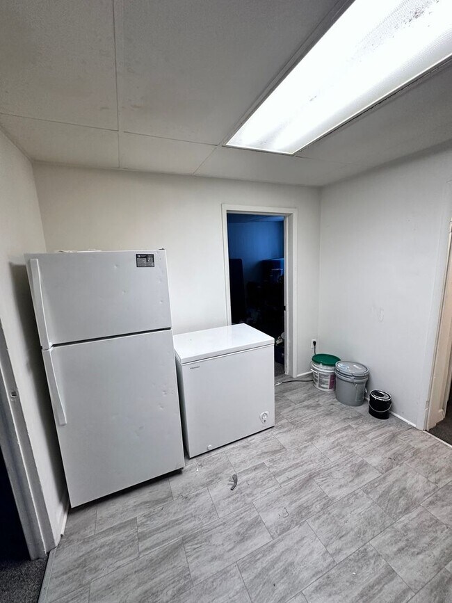 Building Photo - Quaint 2 Bedroom Single Family Home in York