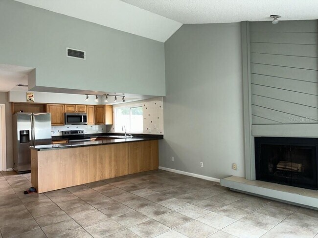 Building Photo - 16413 Bonneville Dr