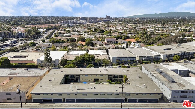 Building Photo - 6740 Springpark Ave