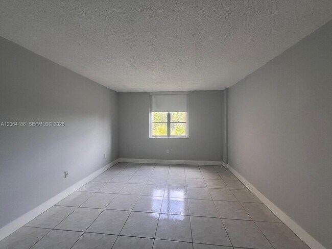 Building Photo - 6861 SW 147th Ave