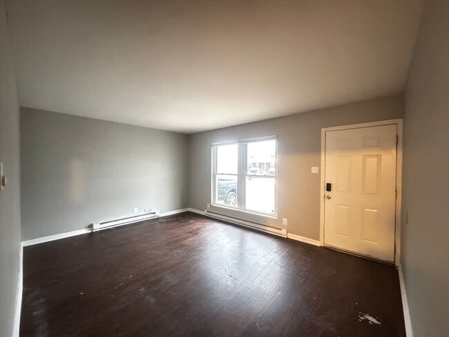 Building Photo - 1921 Chris Dr